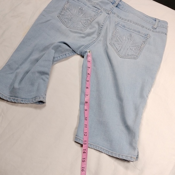 Code Bleu women's denim shorts size 10P - Picture 12 of 15